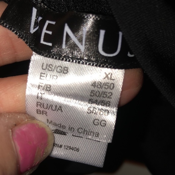 Venus size XL  black long sleeve slightly cropped banded V-neck Lace back - Picture 6 of 13